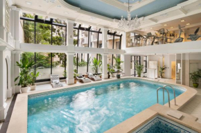 Queen's Court Hotel & Residence Budapest